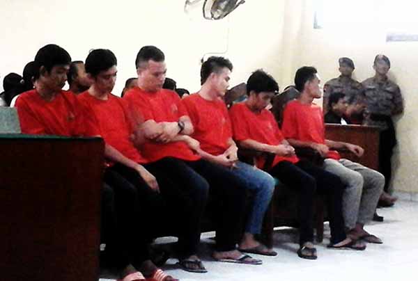 Besar Juga Nyalinya, Terdakwa Pembunuh Anggota Brimob Ancam Aparat