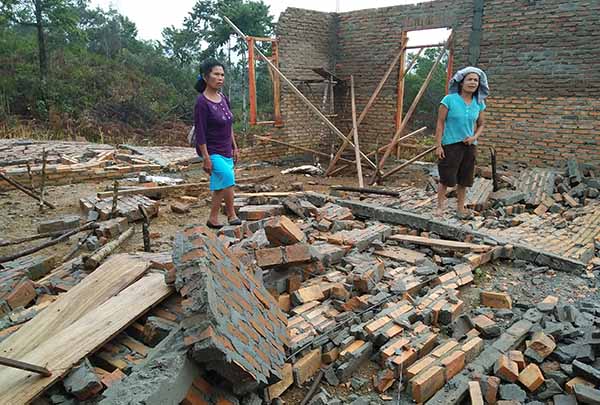 Korban Puting Beliung Mohon Bantuan