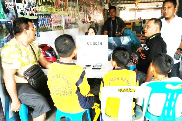 Legiati : “Anak Saya Dipukul Sampai Terkencing-Kencing”