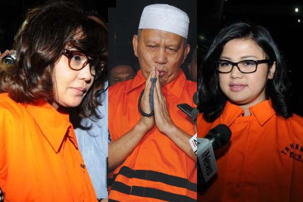 Rizal, Rinawati, dan Rooslynda Pakai Rompi Oranye