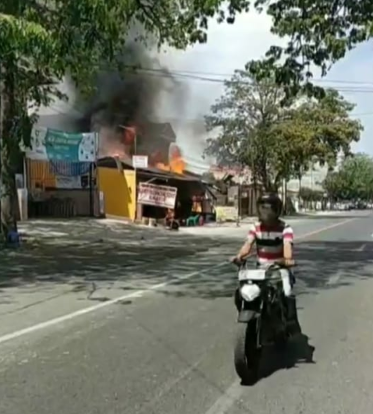 6 Rumah di Jalan Bilal Ujung Hangus Terbakar