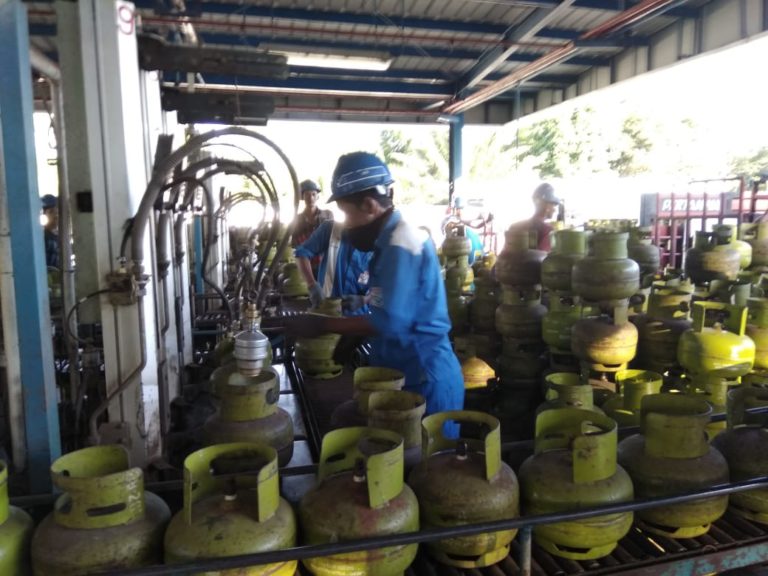 Konsumsi Meningkat, Pertamina Tambah Pasokan BBM dan Elpji