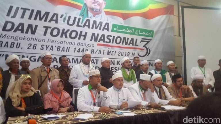 Ulama Minta Jokowi Didiskualifikasi