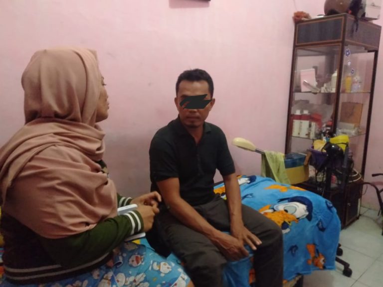 Bermesraan di Kos-kosan, Pasangan Bukan Suami Istri Digerebek Warga