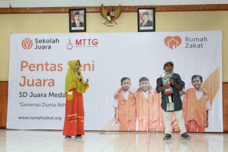 SD Juara Medan Wisuda Lulusan Terbaiknya