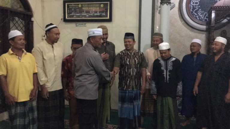 Menyapa Subuh, Ini Pesan Subroto pada Jamaah