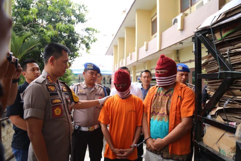 Bawa Nginap 39 Kg Ganja di Hotel, Dua Kurir Kedatangan Tamu Polisi