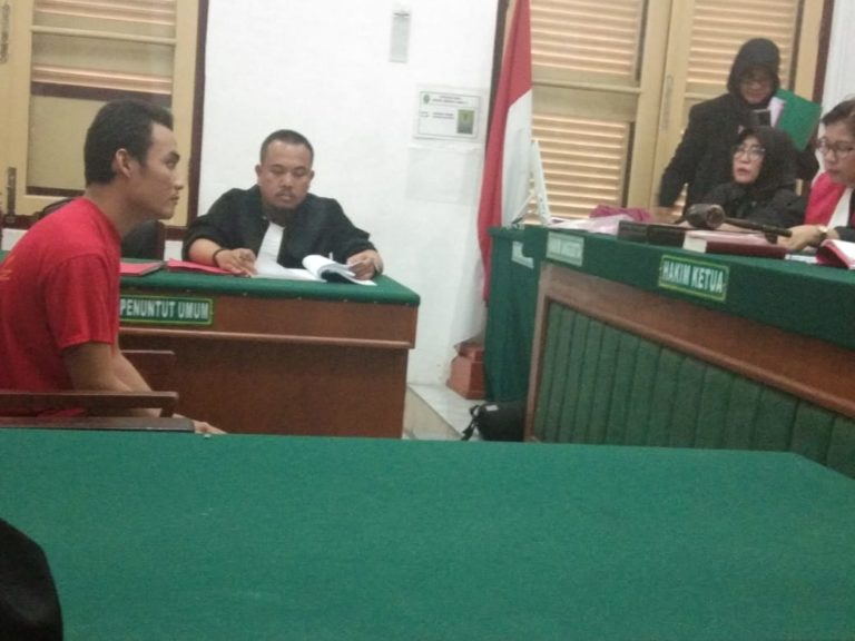 Hakim Hardik Terdakwa Jual Sabu Buat Cicil Sepeda Motor