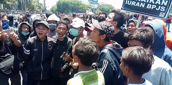 Demo Pelajar di Surabaya