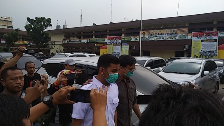 Ajudan Walikota Digiring Keluar dari Polrestabes Medan