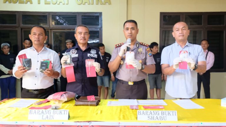 AKBP Putu Yudha Prawira merilis ungkapan kasus narkotika di Polres Tanjung Balai. (mimbar/ist)