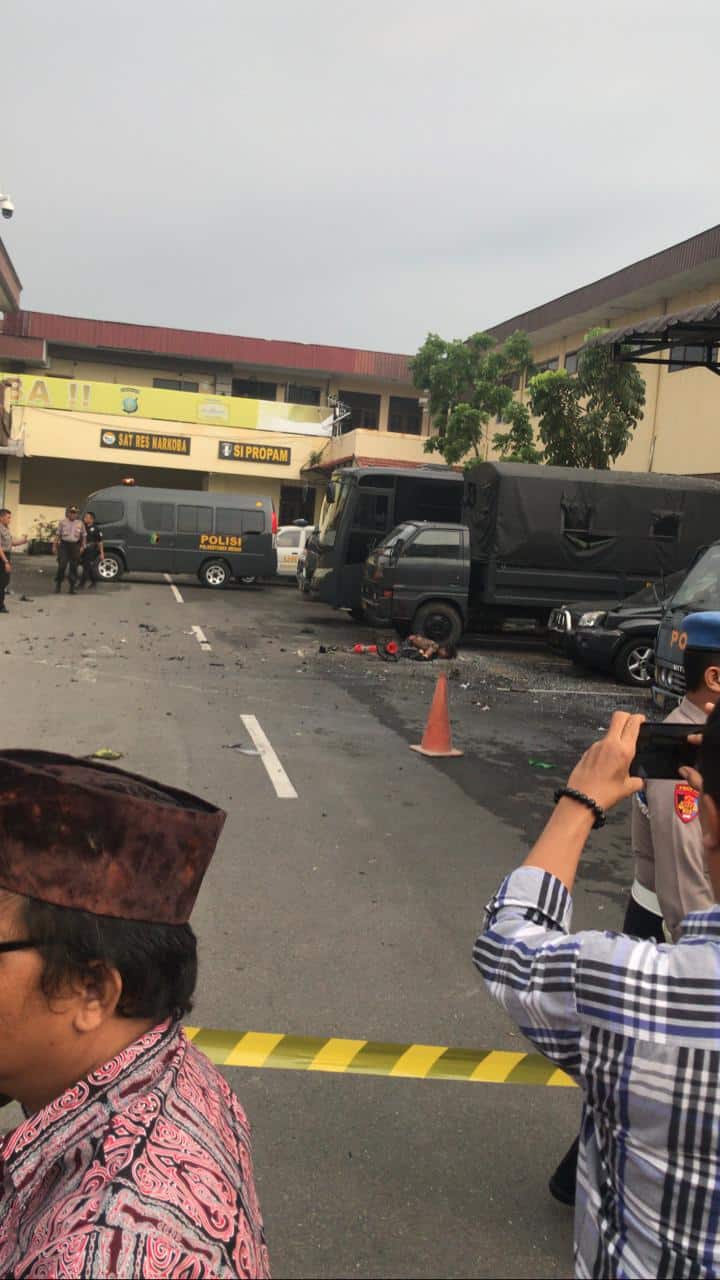 Korban ledakan bom meninggal dunia di Polrestabes Medan. (mimbar/ist)