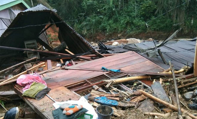 Evakuasi Korban Banjir Bandang Terus Dilakukan