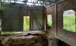 Sembilan Sinkhole Rusah rumah Warga