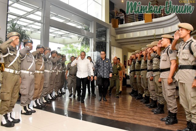 Edy Rahmayadi menghadiri Rakorda Satpol PP Se-Sumatera Utara Tahun 2020 di Hotel Grand Kanaya Medan Jalan Darussalam Medan. (mimbar/siti)