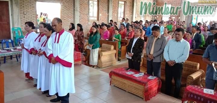 Sekdakab Samosir, Jabiat Sagala di gereja HKBP Resort Sagala. (mimbar/robin)