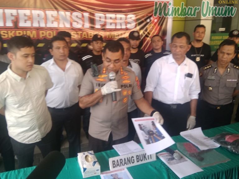 Kapolrestabes Medan merilis kasus pembunuhan di RS Bhayangkara. (mimbar/dody)