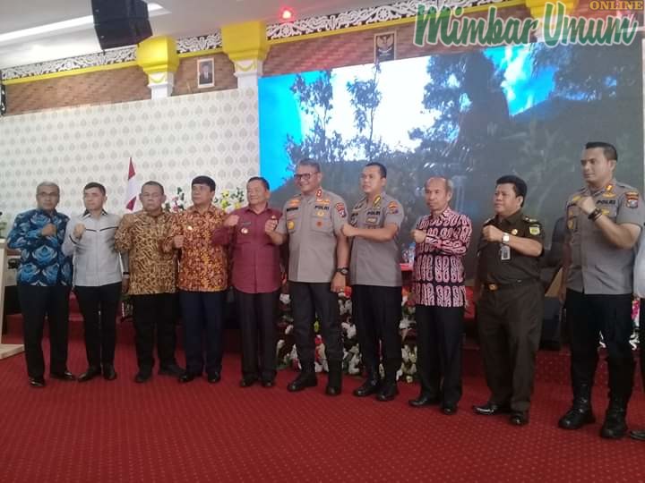 Kapolda Irjen Pol Martuani Sormin canangkan Kabupaten Samosir sebagai pilot project bebas pungli. (mimbar/robin)