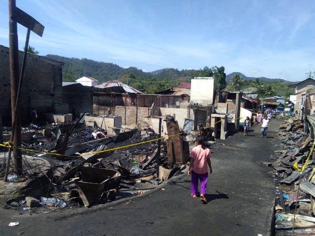 Puluhan rumah warga ludes terbakar beberapa waktu lalu. (mimbar/ist)