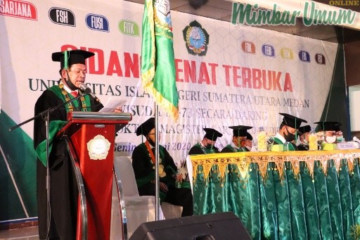 Rektor UINSU Prof Dr TGS Saidurrahman mewisuda sarjana UINSU yang ke-73 tahun 2020 secara virtual. (ist)