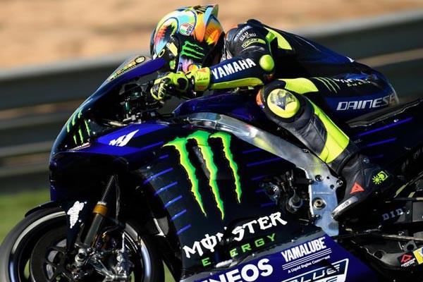 Valentino Rossi pindah klub