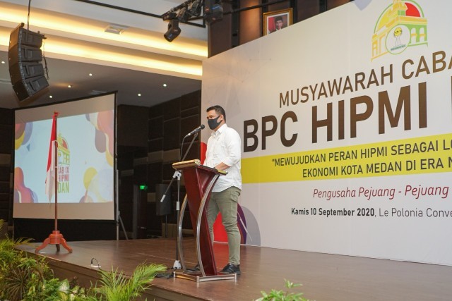 Bobby Nasution saat berpidato di Muscab HIPMI. (ist)