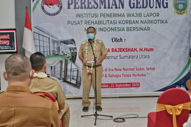 Plt Wali Kota Medan menyampaikan kata sambutan pada peresmian Gedung IPWL.(mimbar/ist)