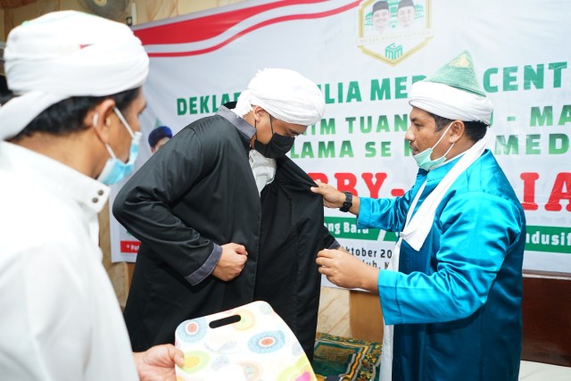 Bobby Nasution bersama ulama. (ist)