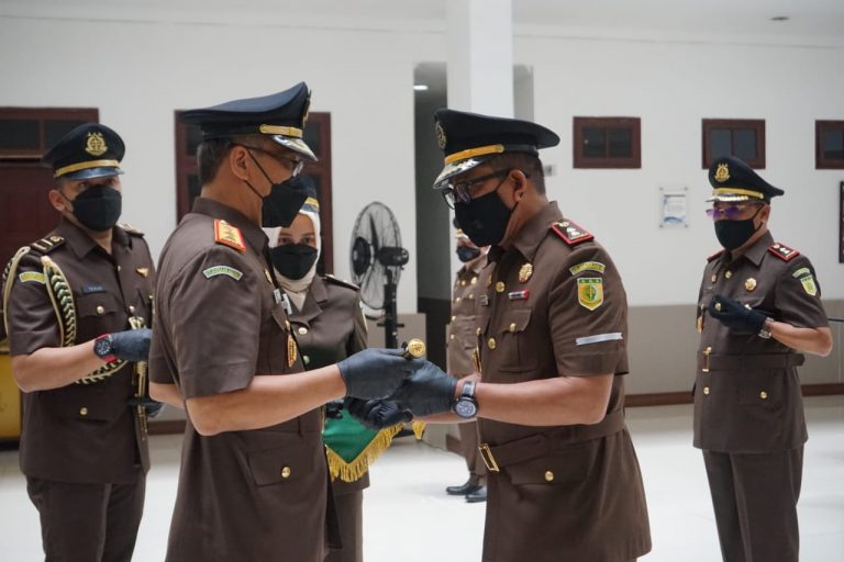 Optimalkan Pengawasan, Kajati Sumut Lantik Pimpinan Adhyaksa