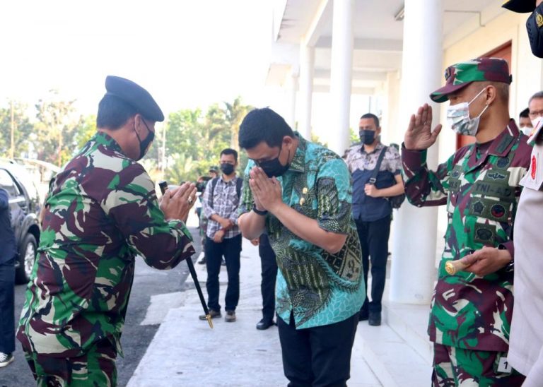 Danjen TNI dan Wali Kota Tinjau Fasilitas Latsitarda Nusantara XLI
