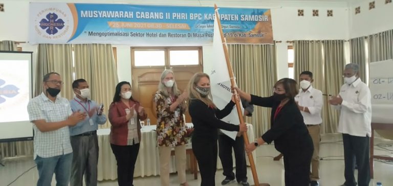Velisia Sitanggang Pimpin PHRI Samosir Periode 2021-2026