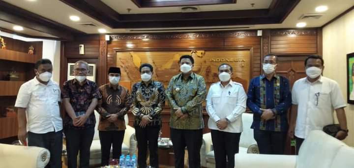 Menteri Desa PDT dan Transmigrasi Berjanji Sambangi  Samosir