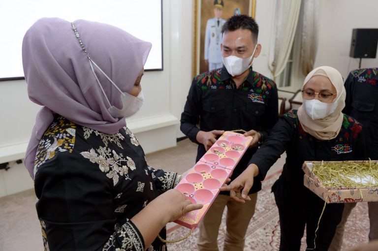 Nawal Lubis Dukung Pelestarian Permainan Tradisional di Sumut