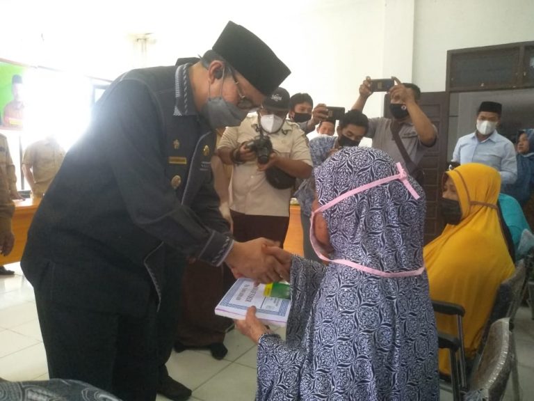1.800 Pakir Miskin Terima Asnaf dari Baitul Mal Gayo Lues