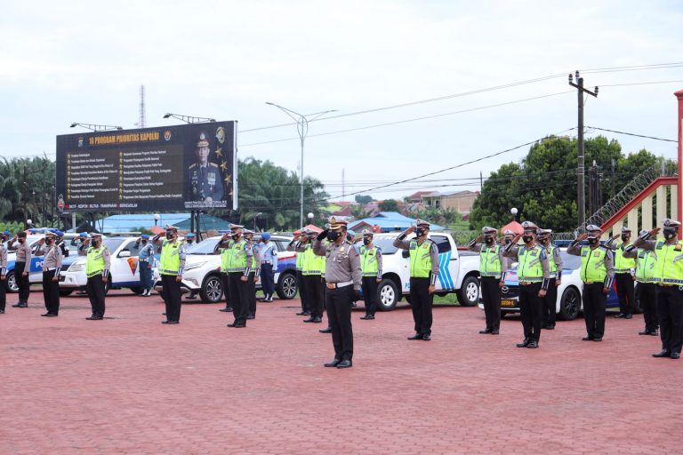 Kapolda Sumut Pimpin Apel Gelar Pasukan Operasi Patuh Toba 2021