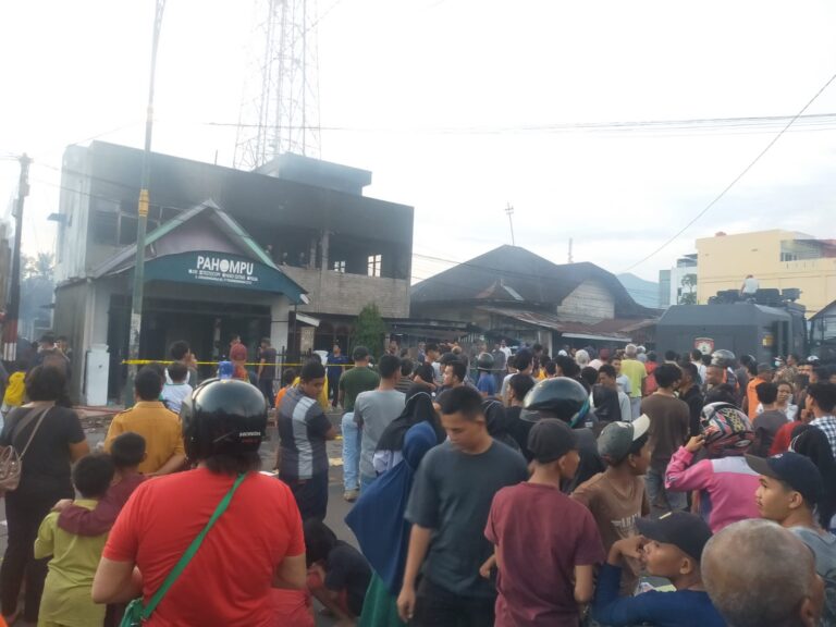Tiga Ruko Ludes Terbakar