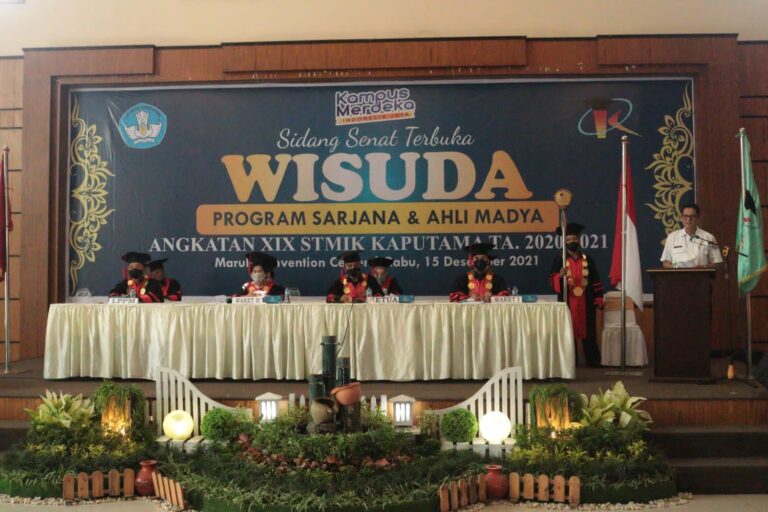 STMIK Kaputama  Binjai Wisuda Sarjana