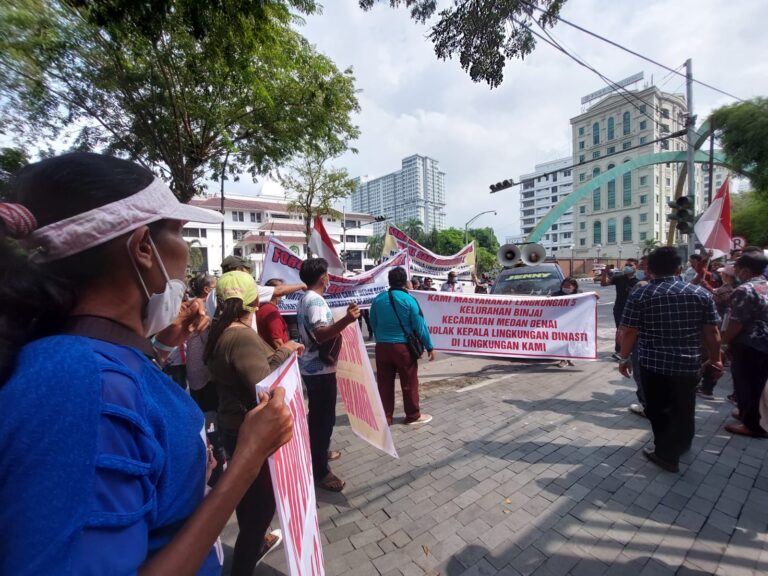 Dugaan Kecurangan Pengangkatan Kepling, Warga Medan Denai Geruduk DPRD Medan 