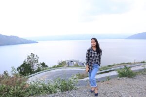 Berfoto diantara Kelok 8