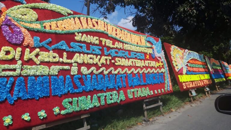 OTT Bupati Langkat, Papan Bunga Ucapan Terima Kasih Kepada KPK Dipasang