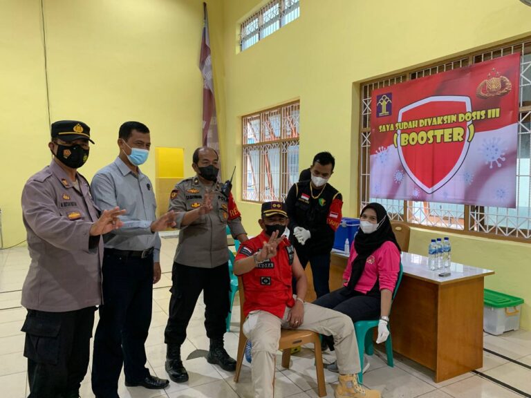 Vaksinasi Booster di Lapas Padang Sidimpuan