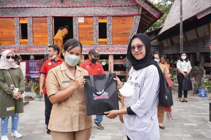 Akpar Paramitha Bukittinggi Kaji Banding, Objek Wisata di Samosir Indah