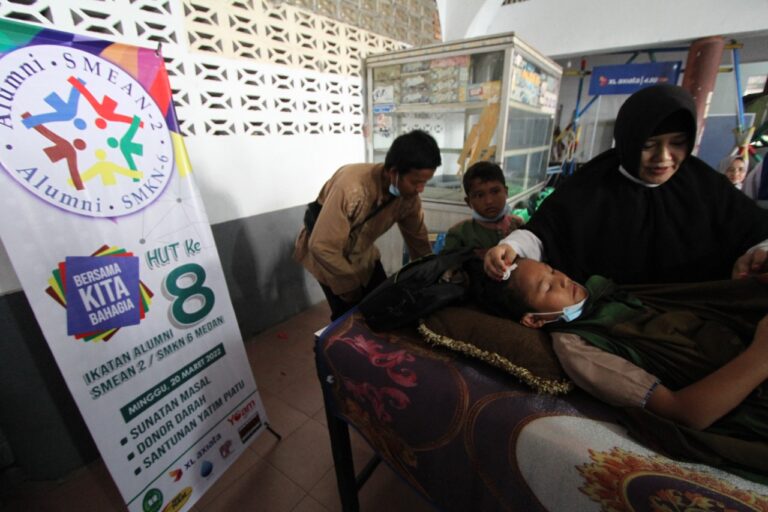 FJPI-SMKN 6 Gelar Baksos Donor Darah dan Sunatan Massal