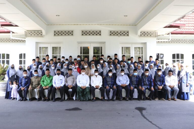 Wali Kota Lepas 78 Kafilah MTQ KE-38 PROPSU 2022