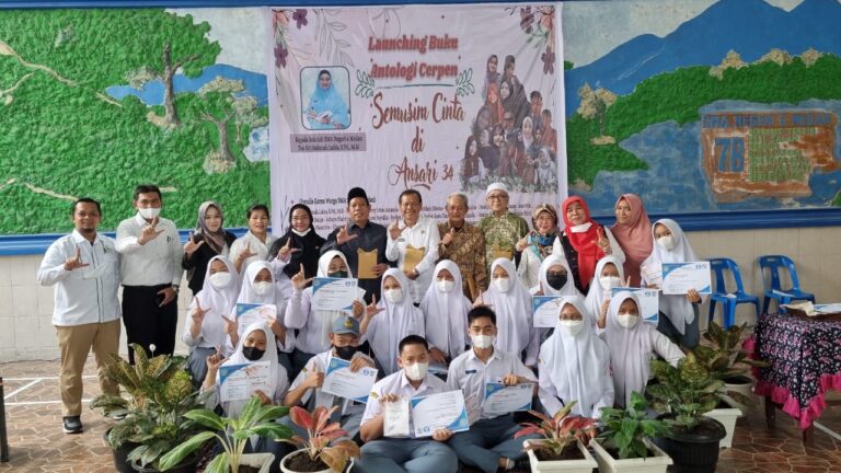 SMAN 6 Medan Luncurkan Antologi Cerpen: “Semusim Cinta di Ansari 34”