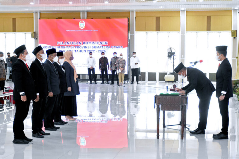 Lantik Anggota Komisi Informasi Provinsi Sumut, Gubernur Edy Rahmayadi Tekankan Tiga Hal Ini