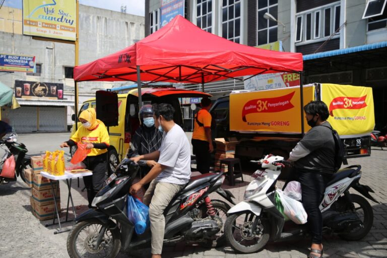 Berbagi Kebaikan Ramadan Bersama Kunci Mas, Jual Minyak Goreng Harga Spesial dan Santuni Anak Yatim Piatu