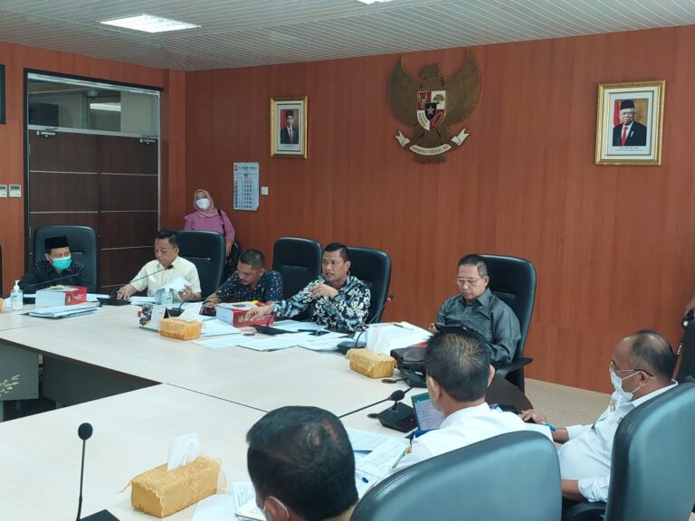 Dishub Medan Diminta Perketat Uji KIR Truk Trailer