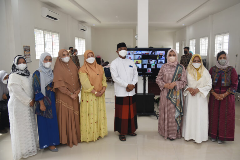 Nawal Lubis Apresiasi Pengajian DWP Sumut