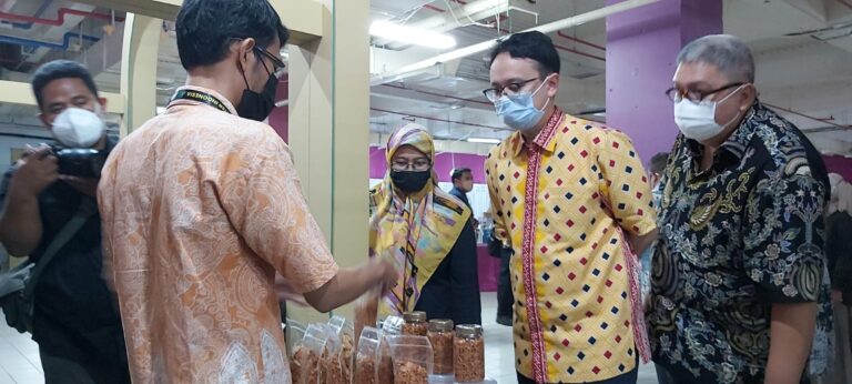Wamendag Jerry Luncurkan Halal Center Indonesia